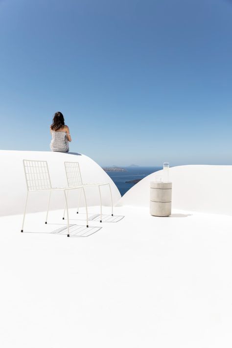 Two Residences in Fira - Kapsimalis Architects Greek Mountains, Fira Santorini, Santorini House, Walled Courtyard, Cave House, Santorini Island, White Building, Old Churches, Plunge Pool