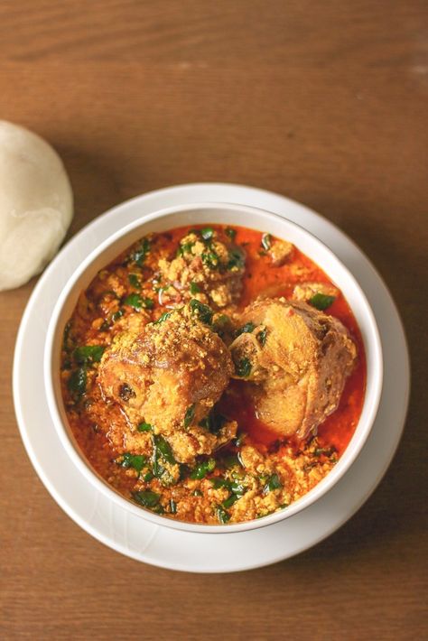 Nigerian Soup, Egusi Soup Recipes, Nigerian Dishes, Pounded Yam, Egusi Soup, African Kitchen, Nigeria Food, Liberian Food, African Recipes Nigerian Food