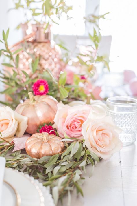 Pink Fall Decor Inspiration – Friday Favorites Pink Fall Decor, Pink Tablescape, Autumn Farmhouse, Pink Thanksgiving, Fall Pink, Diana Wedding, Cottage Rose, Pink Fall, Pink Crafts