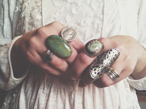 Family Jewels, Boho Accessories, Big Rings, Boho Green, Jewellery Ideas, The Lifestyle, Put A Ring On It, Looks Vintage, Bohemian Jewelry