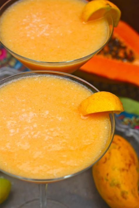 Mango Margarita, The Seaside, Mexican Dishes, Mixology, Mixed Drinks, Papaya, Fresh Fruit, Mango, Drinks