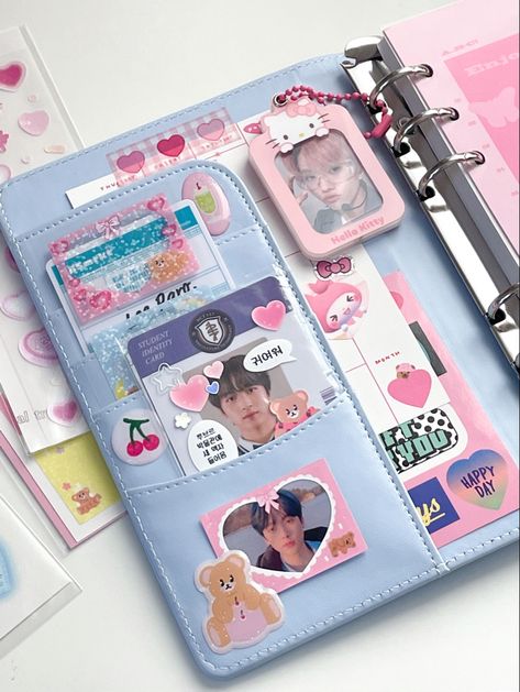 Binder Inspiration, Aesthetic Journals, Binder Decoration, Pc Decoration, Photocard Binder, Kpop Diy, Cute Journals, Binder Design, Stationery Organization