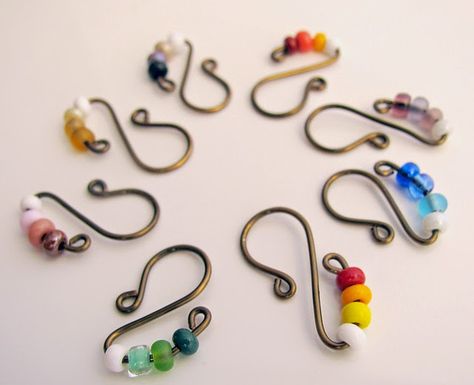 Delights-Gems: Let's Make Stitch Markers!!! Diy Knitting Accessories, Stitch Markers Diy, Portuguese Knitting, Crochet Stitch Markers, Stitch Markers Knitting, Diy Marker, Knitting Notions, Crochet Tools, Crochet Supplies