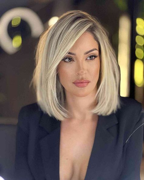 Long Bob Haircuts, Shoulder Length Hair Cuts, Haircuts For Medium Hair, Long Bob Hairstyles, Chic Hairstyles, Medium Hair Cuts, Shoulder Length Hair, Medium Length Hair Cuts, Professional Hairstyles