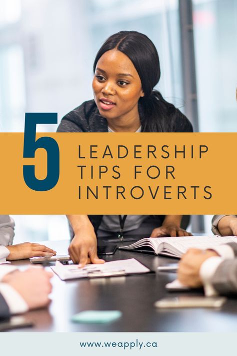 Are you an introvert shifting to a leadership role? Sounds daunting! But not impossible. Keep in mind that higher-level jobs aren't only about providing expertise, but a significant focus of your work will be managing people. If you aspire to become a successful leader, click the pin now to learn 5 leadership tips! leadership development | new manager tips | introvert business tips | corporate introvert | introvert in meetings | how to speak up in meetings | introvert personality New Leadership Role, Introverted Leadership, New Manager Tips, Introverted Leader, Tips For Introverts, Manager Tips, Introvert Personality, New Manager, Short Conversation