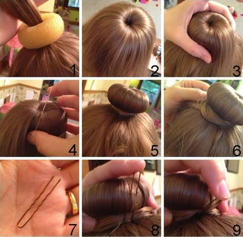 This is How You Can Do a Donut Hair Bun in the Easiest Way - http://www.stylishboard.com/can-donut-hair-bun-easiest-way/ Tutorial Chignon, Diy Hair Bun, Virus Shawl, Donut Bun Hairstyles, Mohair Shawl, Cute Bun Hairstyles, Diy Updo, Ballet Hairstyles, Hair Donut