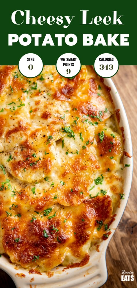 Delicious Cheesy Leek and Potato Bake - easy to make and perfect to enjoy as a side dish or even a main course. Gluten Free, Vegetarian, Slimming World and Weight Watchers friendly Leek And Potato Bake, Cheesy Leeks, Leek And Potato, Leek Recipes, Bake Easy, Potato Bake, Tasty Vegetarian Recipes, God Mat, Vegetarian Recipes Easy