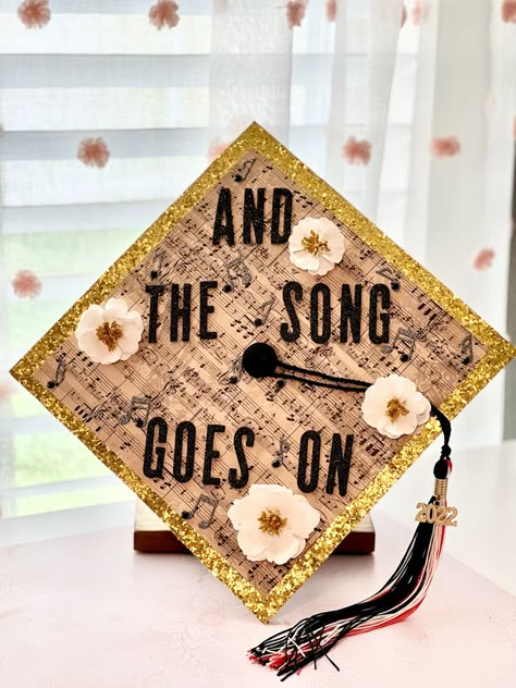 Marching Band Graduation Cap, Music Graduation Cap Ideas, Band Graduation Cap, Cap And Gown Ideas Decoration, Musical Graduation Cap, Music Major Graduation Cap, Music Education Graduation Cap, Grad Cap Music Ideas, Music Grad Cap Ideas