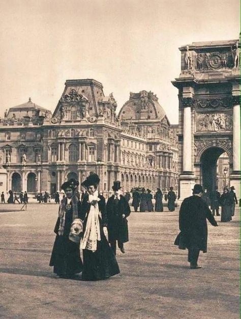 Paris History, Paris 1900, Paris Black And White, Old Paris, Old Photography, Paris Vintage, Louvre Paris, Paris Photo, Vintage Paris