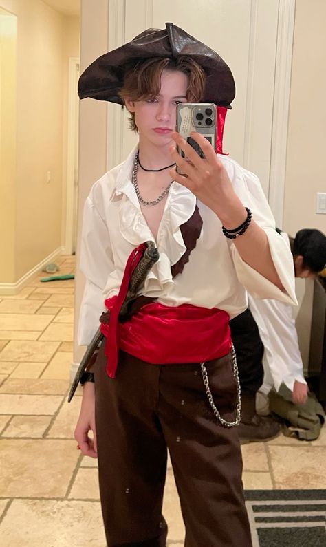 pirate costume ideas here!!! Mens Diy Pirate Costume, Pirates Outfit Men, Mens Pirate Outfit, Pirate Cosplay Men, Pirate Halloween Costumes Men, Man Pirate Costume, Male Pirate Outfit, Male Pirate Costume, Male Halloween Costume Ideas