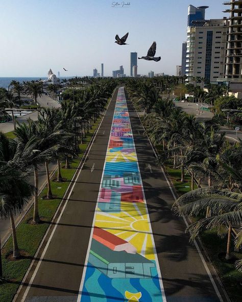 #jeddah 😍 Jeddah Aesthetic, Jeddah Beach, Life In Saudi Arabia, Jeddah Saudi Arabia, Front Walkway, Art Walk, Design Posters, Jeddah, Graphic Design Posters