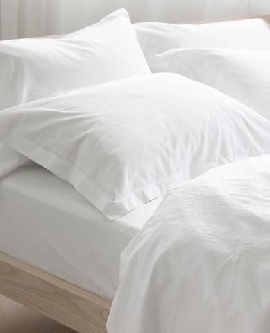 White Bedsheets, Between The Sheets, Luxury Bedding Collections, Bedroom Color Schemes, Fine Linens, Beautiful Bedding, Bedroom Inspo, Bedroom Colors, Luxury Bedding