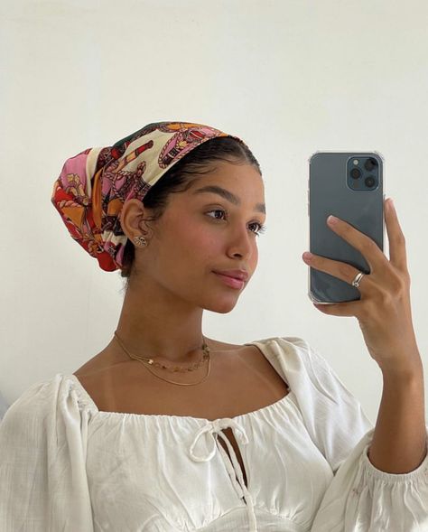 Headwraps For Natural Hair, Scarfs Ideas, Headwrap Styles, Headwrap Hairstyles, Summer Hairstyles For Black Women, Hair Inspired, Bun Tutorials, Head Scarfs, Inspo Hair