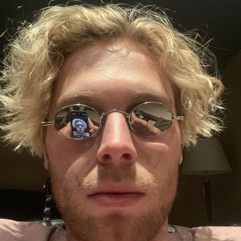 Glasses Meme, Get Off My Lawn, 5sos Memes, 5sos Luke, 5sos Pictures, Elevator Music, Luke Roberts, Australian Men, Luke Hemmings