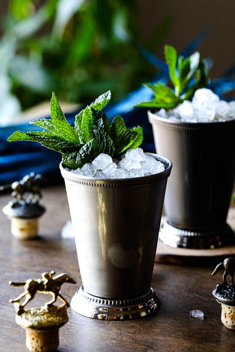 Follow our easy 5-step Mint Julep Recipe to make this classic Kentucky Derby cocktail. With only three ingredients mint, simple syrup, and bourbon you’ll have the Best Mint Julep Cocktail. … The post Mint Julep Recipe appeared first on Daily Appetite. Kentucky Derby Mint Julep, Mint Julep Cocktail, Julep Recipe, Mint Julep Recipe, Mint Juleps, Mint Simple Syrup, Wedding Drinks, Mint Cookies, Drinks Cocktails