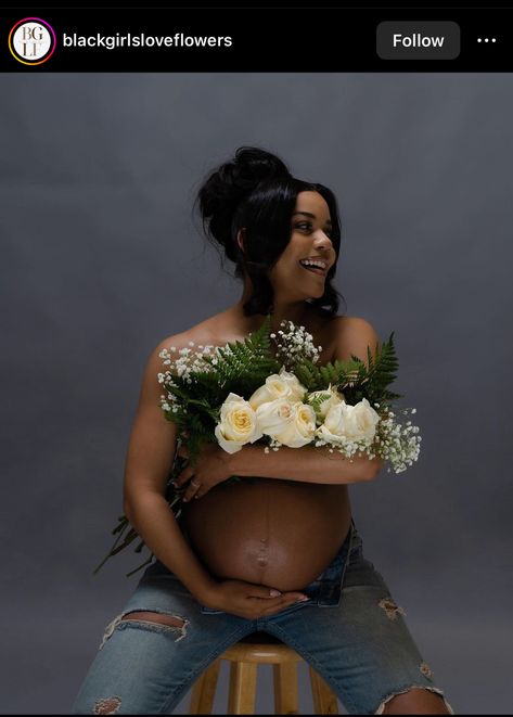 Black Maternity Pictures, Pregnancy Transformation, Maternity Photography Outfits, Maternity Shoot Outfit, Maternity Picture Outfits, Week By Week Pregnancy, Baby Bump Photoshoot, Maternity Studio Photoshoot, Mother Daughter Photoshoot