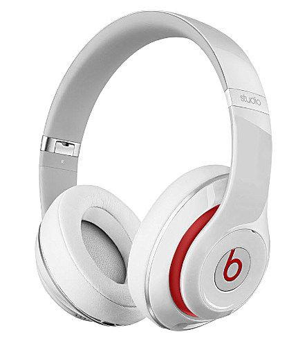 BEATS BY DRE Beats™ by Dr. Dre Studio™ over-ear headphones Background Studies, Dre Headphones, Cute Headphones, Studio Headphones, Running Headphones, Beats Studio, White Headphones, Beats By Dre, Best Headphones