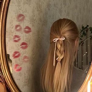 💋Coquette💕 Preppy Hairstyles, Hairstyles Cute, Hairstyle Examples, Hairstyles 2024, Ribbon Hairstyle, Hair Stylies, Work Hairstyles, Hair Stylist Life, Ribbon Hair