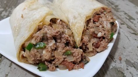 Spicy Philly Cheesesteak Burrito Cheese Steak Burrito, Cheesesteak Burrito, Steak Burrito Recipe, Steak Burritos, Best Grilled Steak, Steak Burrito, Beef Burrito Recipe, Steak Breakfast, Slow Cooker Steak