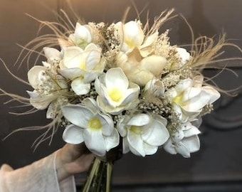 Magnolia Wedding Bouquet, Magnolias Wedding Bouquet, Magnolia Wedding Flowers, Magnolia Bouquet, Magnolia Wedding, Bride Flower, Bouquet Bride, Bridesmaid Bouquets, Bride Bouquet