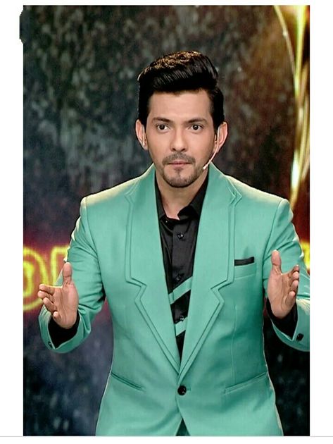 Aditya Narayan, Suits Men, Handsome Guys, Wedding Suits Men, Wedding Suits, Mens Suits, Suit Jacket, Quick Saves