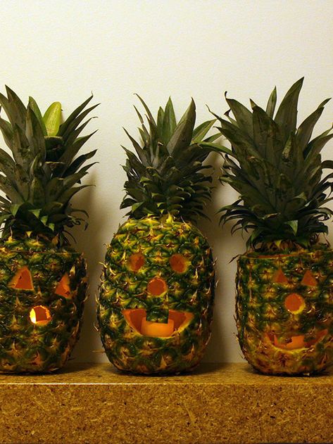 How to Carve a Pineapple for Halloween in 9 Easy Steps Pineapple Halloween, Coffee Maker Cleaning, Pumpkin Carving Kits, Spooky Halloween Treats, Traditional Pumpkin, Feeding Toddlers, Pumpkin Carving Designs, Cocktail Serving, Roasted Pumpkin Seeds