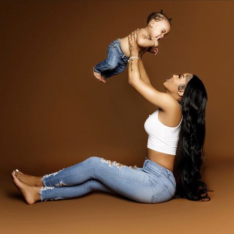 Mothersday Photoshoot Ideas Studio, Mommy Son Outfits Photo Ideas, Mother And Son Photoshoot Black People, Mother Daughter Photoshoot Baby, Black Mom And Son Photo Ideas Toddlers, Mommy And Son Photo Shoot Black, Mom Son Photoshoot Picture Ideas, Mom And Son Outfits For Pictures, Mom And Son Photo Ideas Black People