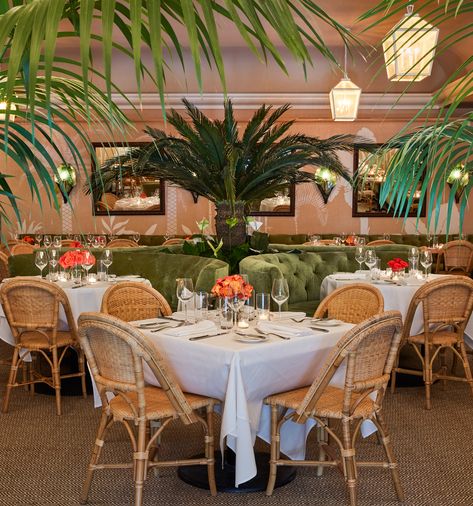 NYC Hot Spot Swifty’s Re-Opens at The Colony | Palm Beach Illustrated Preppy Beach Style, Kemble Interiors, Colonial Style Interior, Colony Hotel, Palm Beach Decor, Key West Style, The Colony Hotel, Restaurant Bars, Palm Beach Regency