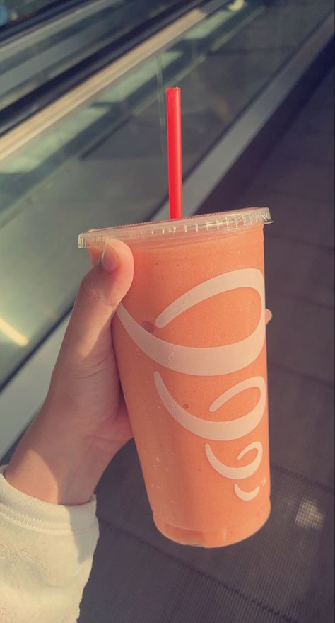 Jumba Juice, Juice Pictures, Amazing Wedding Makeup, Jamba Juice, Spring Formal, Travel Pictures Poses, Food Therapy, Pictures Poses, Picnic Food