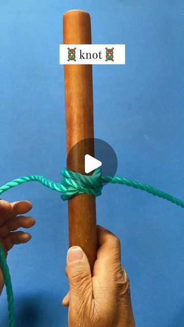 Diy Ink, Bracelet Knots, Friendship Love, Macrame Bracelet, Amazing Ideas, Tie Knots, Macrame Wall Hanging, Ink Drawing, Paracord