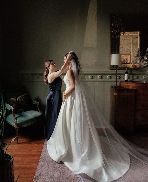 Moments of sisterhood in the bridal suite⁠ ⁠ Planner: @epidemiologicallyblonde @theuncommoncamellia⁠ Makeup: @emilykieferbeauty⁠ Hair: @geraldwilliam_hair⁠ Dress: @townandcountrybridal⁠ Tuxedos: @perlisclothing⁠ Venue: @audubon_weddings⁠ Hotel: @sullymansion⁠ Band: @after8band⁠ Cake: @gambinosbakery⁠ Florals: @irisnola⁠ Jewelry: @aucoinhartjewelers Bridal Getting Ready Room, Bridal Suite Pictures, Bridal Suite Photography, Hotel Bridal Photoshoot, Hotel Room Bride Photos, Wedding Dressing Room Photography, Bride Hotel Room Photography, Bridal Suite Decor, Dress Hairstyles