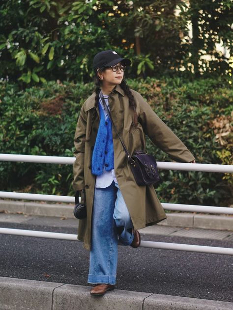 Parka Outfit Woman, Dutch Street Style, Car Coat Outfit, Long Coat Outfit Casual, Outfit With Backpack, Dopamine Outfits, Uniqlo Parka, Uniqlo Women Outfit, Jp Fashion