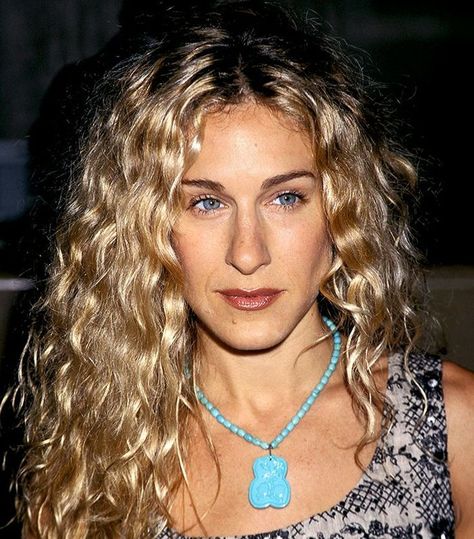 16 '90s Hairstyles We're Kind of Still in Love With 1990s Hairstyles, Short Fluffy Hair, Tattoos Unique Meaningful, Blonde Hair Tan Skin, Hair Tan Skin, Tan Skin Blonde Hair, Veil Updo, Beach Curls, 90s Hair