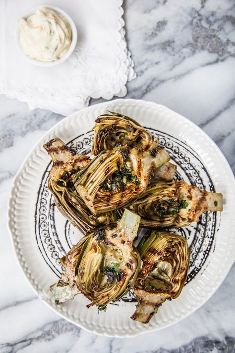 Best Artichoke Recipe, Lemon Garlic Aioli, Grilled Vegetable Recipes, Grilled Artichoke, Artichoke Recipes, Camille Styles, Garlic Aioli, Grilled Vegetables, Aioli