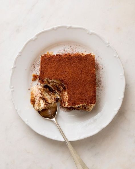 The Venetian Pantry on Instagram: "Tiramisù . Two things you might not know about this dessert: one, it is said that Tiramisù was first invented in a restaurant in Treviso, about 30 kilometres away from where I grew up, in the venetian countryside. Two, the name literally translates as “pick me up”, and refers to the energising effect of the coffee (especially after a long meal!) . This recipe has a special place in my heart: growing up, my uncle Roberto’s tiramisù was one of the family legends Tiramisu Photography, Venetian Pantry, Tiramisu Restaurant, Tiramisu Aesthetic, Chocolate Tiramisu, Bella Marie, Restaurant Photography, Special Place In My Heart, My Uncle