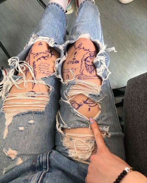 Drawing on legs Doodles On Thigh, What To Draw On Your Leg, Leg Doodles Pen, Drawing On Body Sharpie, Drawing On My Leg, Drawings On Legs Art With Pen, Things To Draw On Your Leg With Pen Easy, Leg Doodles Sharpie, Drawing On Thigh