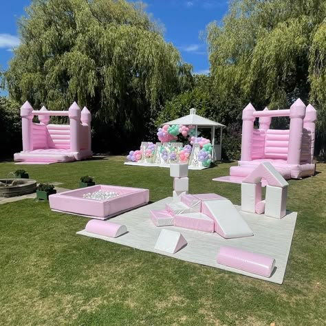 Bouncy Castle Aesthetic, Bouncy Castle Birthday Party, Kids Party Hire, Bounce House Birthday Party, Party Rental Ideas, Bounce House Birthday, Bouncy Castles, Pink First Birthday, Pink Party Theme