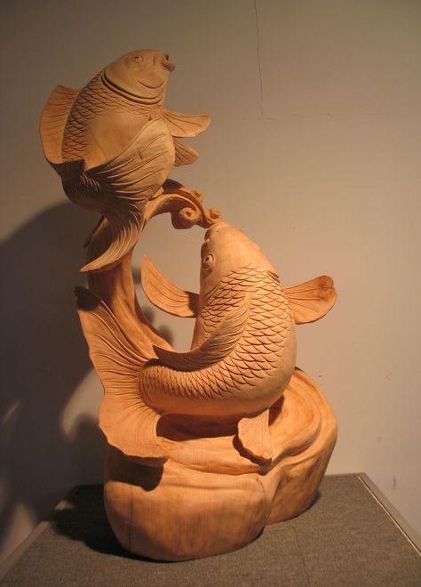 Eastern Mythology, Wood Carving Art Sculpture, Trout Art, Sculpture Animal, Fish Artwork, Koi Art, Fountain Design, Intarsia Woodworking, Pottery Painting Designs