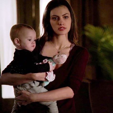 Klaus And Katherine, Baby Hope Mikaelson, Love Daughter, The Mikaelsons, Exquisite Corpse, Davina Claire, Vampire Diaries Seasons, Hayley Marshall, Phoebe Tonkin