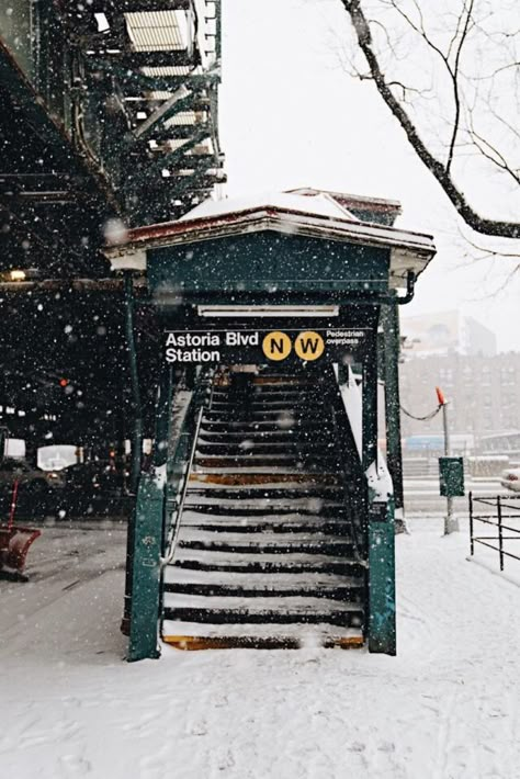 Snow Travel, Cold Christmas, Astoria Queens, Christmas Landscape, Queens New York, Nyc Subway, Sky Sunset, Morning Walk, Summer Sky