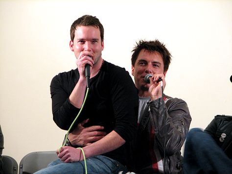 John Barrowman/Gareth David-Lloyd.     Love them more than Jack/Ianto! Torchwood Funny, Gareth David Lloyd, Captain Jack Harkness, Jack Harkness, Oh Captain My Captain, John Barrowman, Rory Williams, Wibbly Wobbly Timey Wimey Stuff, Torchwood