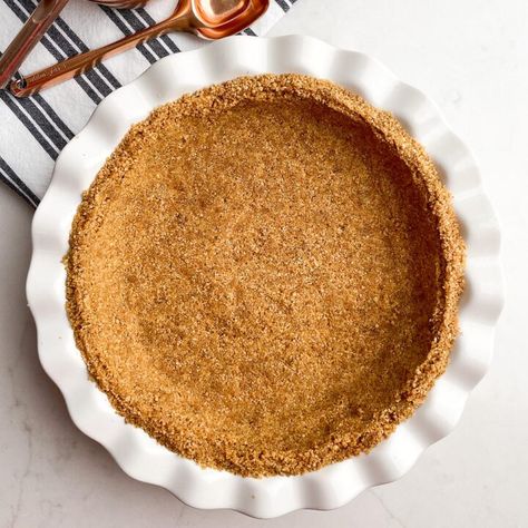 Easy Graham Cracker Crust, Baked Graham Cracker Crust, Pie With Graham Cracker Crust, Strawberry Cream Cheese Pie, Graham Cracker Crust Recipe, Graham Cracker Recipes, Lemon Bars Easy, Homemade Graham Cracker Crust, No Bake Pumpkin Cheesecake