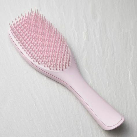 Detangling Comb, Hair Supplies, Hair Styling Tools, Hair Essentials, Pink Girly Things, Salon Hair, Birthday Wishlist, Skin Care Tools, Styling Tools