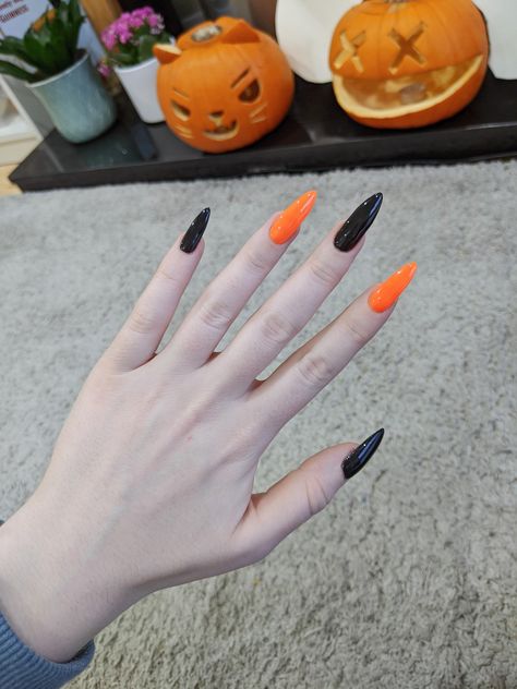 Halloween Nails Orange, Orange Nail Art Designs, Orange Nail Art, Black Halloween Nails, Nails Orange, Orange Nail Designs, Orange Nail, Art Designs Ideas, Basic Nails