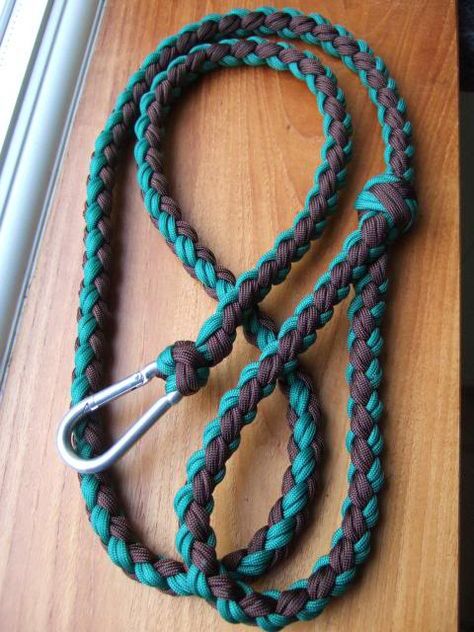 Paracord Dog Leash   - 46 Paracord Project DIY Tutorials - Big DIY IDeas - http://www.bigdiyideas.com/ Dog Leash Diy, Paracord Leash, Paracord Projects Diy, Paracord Dog Leash, Paracord Braids, Paracord Dog Collars, Paracord Diy, Paracord Knots, Ideal Toys