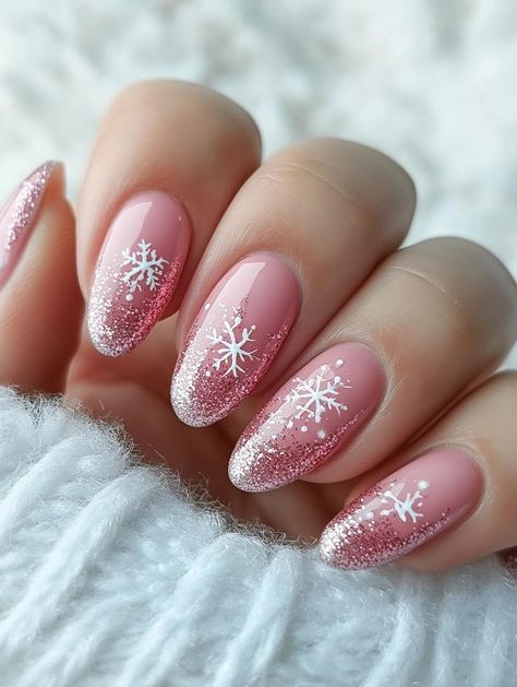 Glamorous Pink Christmas Nails – Festive and Unique Holiday Manicure Ideas Pastel Pink Nail Art, Pink Christmas Nail, Pink Christmas Nails, Snowflake Nail Design, Pastel Pink Nails, Holiday Manicure, Pale Pink Nails, Matte Pink Nails, Pastel Nail Art