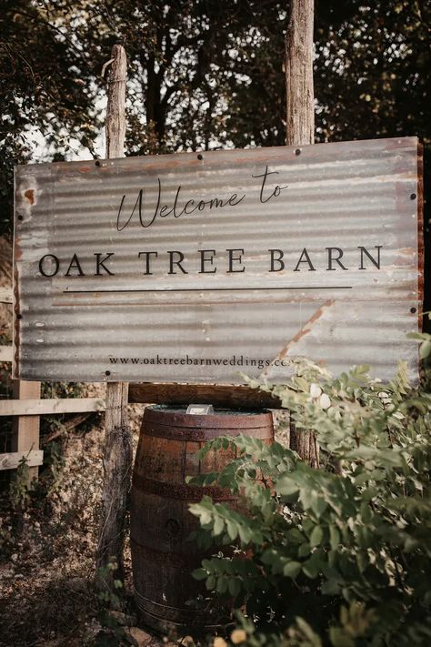 Rustic Business Signs Outdoor, Winery Signage Entrance, Air Bnb Signage, Property Entrance Ideas, Outdoor Wedding Venue Ideas, Farm Signs Entrance, Fairy Garden Outdoor, Barn Cafe, Rustic Signage