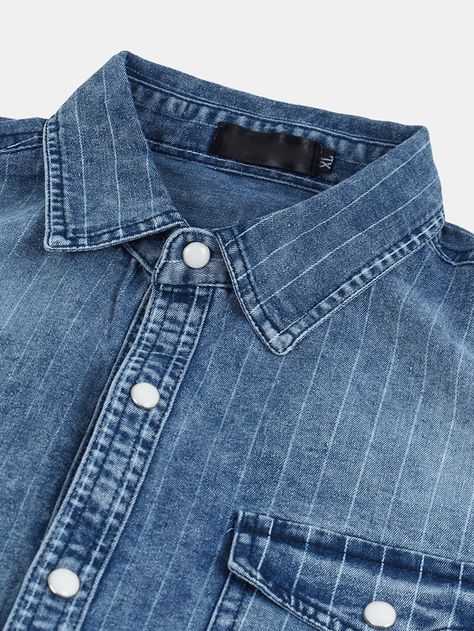 Gents T Shirts, Denim Shirt Men, Stylish Mens Outfits, Mens Vintage, Men Fits, Work Shirts, Shirt Pattern, Mens Denim, Long Sleeve Casual