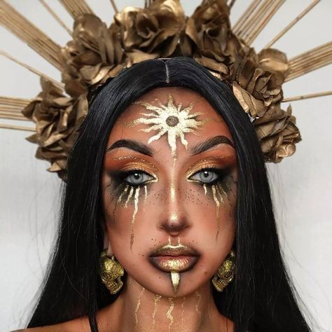 Golden Goddess Makeup Halloween, Leo Inspired Makeup, Beautiful Ghost Makeup, Sun Goddess Costume Makeup, Gold Sun Makeup, Sun Goddess Makeup Halloween, High Priestess Makeup, Faschings Make Up, Solar Eclipse Makeup