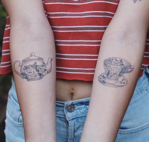 Teapot And Cup Tattoo, Teacup Flower Tattoo, Teapot With Flowers Tattoo, Teapot Tattoo Vintage, Tea Set Tattoo, Tea Kettle Tattoo, Kiera Tattoo, Tea Pot Tattoo, Ella Tattoo